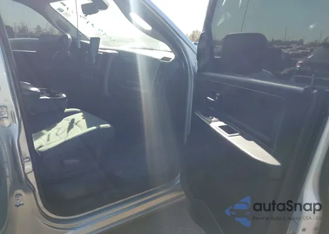 2018 Ram 1500 Express 4X2 6'4 Box from USA, damaged, VIN 1C6RR6FG4JS114794